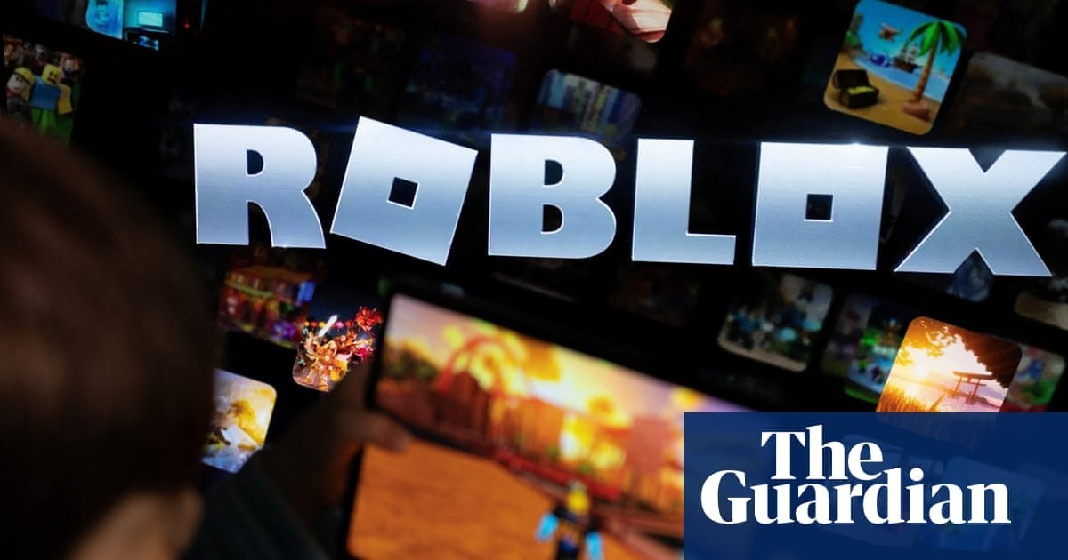 What are the concerns surrounding Roblox's child safety practices?